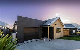 Modern Home With Spa